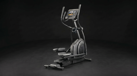AirGlide 7i NordicTrack sur fond noir