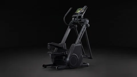 NordicTrack X16 vélo elliptique sur fond noir
